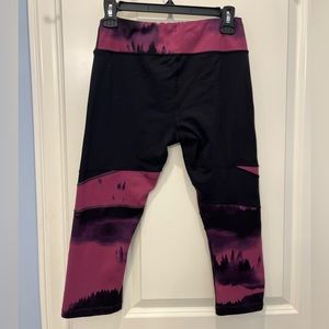 North Face Flashdry leggings size Medium